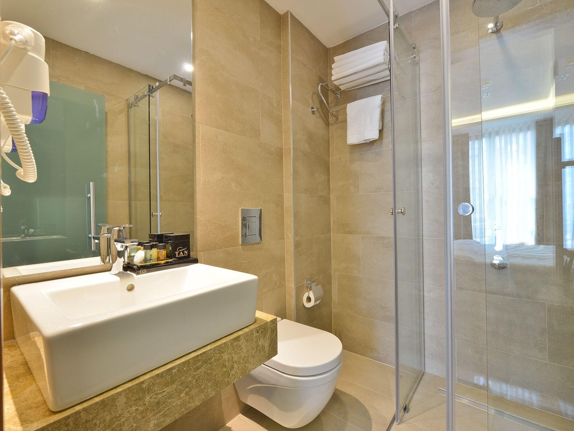 Blueway Hotel City Истанбул Екстериор снимка